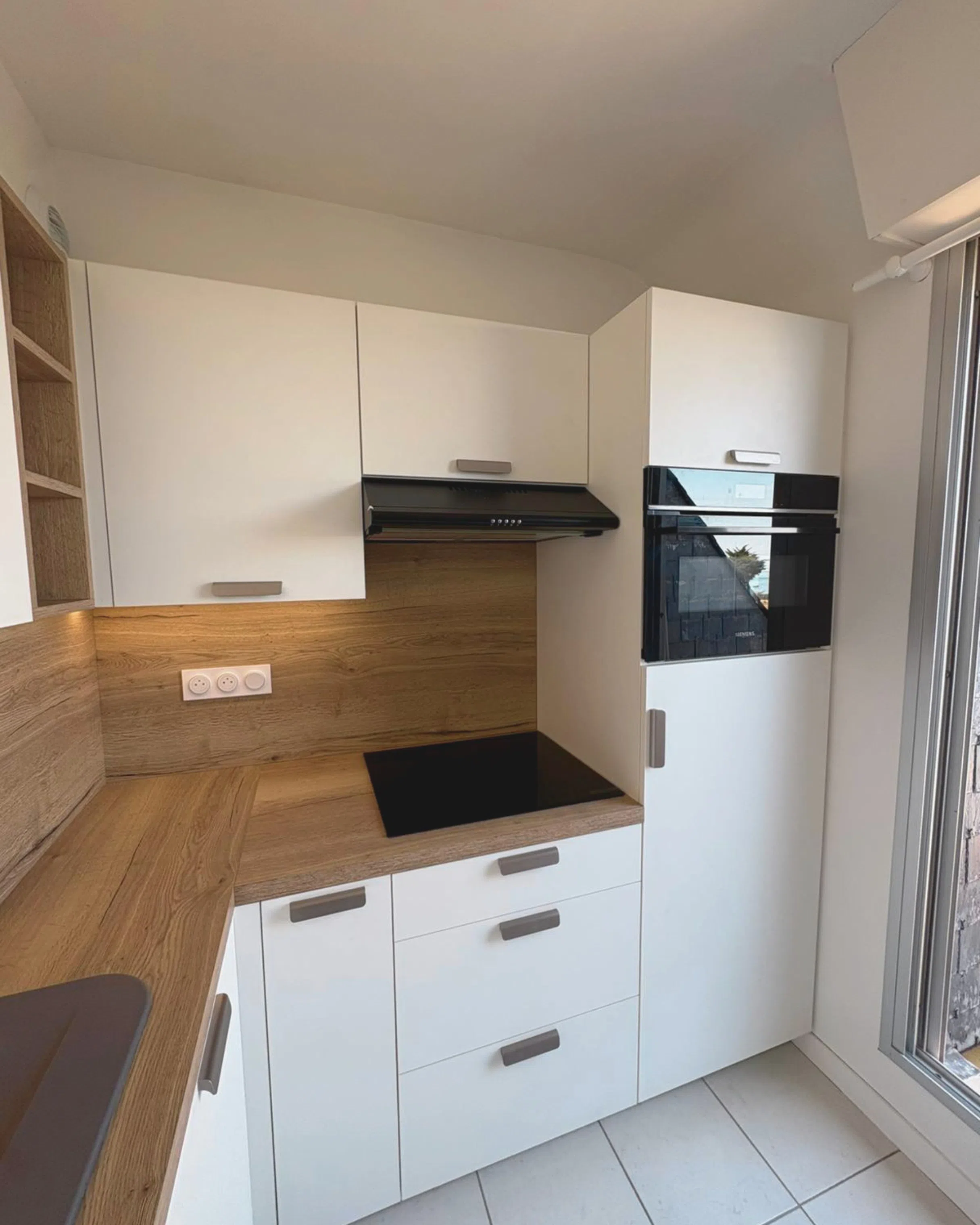 Petite cuisine 100 % sur mesure Smart Space, conçue pour optimiser chaque centimètre