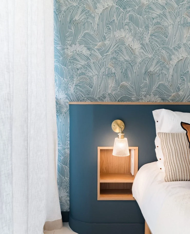 Agencements sur mesure d’un appartement rénové à Quiberon, conçu avec l’architecte d’intérieur Nora Bouffaut